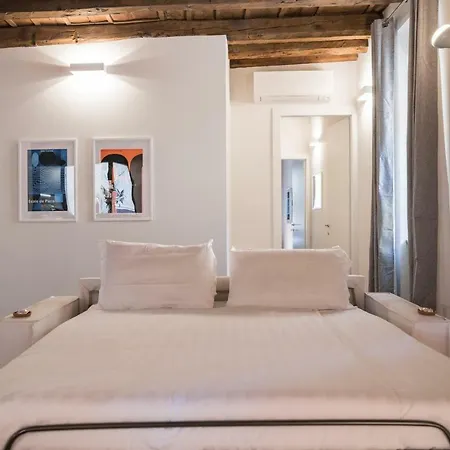 Santa Cecilia Apartment *
